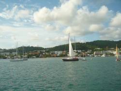 El Messenger abandona Le Marin con Caribe, su nueva tripulante a bordo